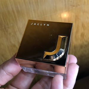 Jaclyn Hill Loose Highlighter “Extra”